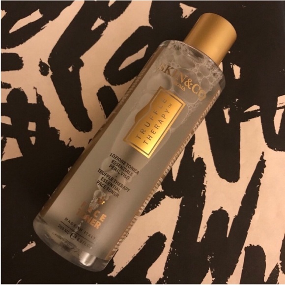 SKIN&CO Truffle Therapy Face Toner to Cleanse and Purify Skin, 6.8 fl oz/ 200 ml - Picture 5 of 10